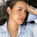 Raisa Andriana Instagram - Capturing the essence of femininity with the finest jewels. #LVBlossom #LVFineJewelry @louisvuitton