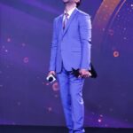 Rajkummar Rao Instagram - Won the Best Actor award at #News18ReelAwards for #MonicaOMyDarling. Thank you Jury, @cnnnews18. Thank you team #Monica @vasanbala @swapsagram @netflix_in @matchboxshots @iamhumaq @radhikaofficial @sikandarkher @akansharanjankapoor @zaynmarie @sukantgoel @atanumukherjee #KunalSharma @eshtylist #Manasi #Pradip #achintthakkar @showsha_