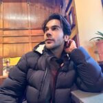 Rajkummar Rao Instagram - Dreams that were fulfilled and dreams that were not. Looking forward to 2023 with aspirations in my eyes and to work hard to fulfil all my dreams and to entertain you guys through engaging and entertaining stories and characters. Stay happy stay blessed and be kind to each other. 📸 @patralekhaa
