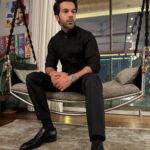 Rajkummar Rao Instagram - Diwali 🪔❤️ Styled by @rahulvijay1988 1: Designer: @anamikakhanna.in 2: Designer: @kunalrawalofficial 3: Designer: @rohitgandhirahulkhanna 4: Designer: @qbikofficial 5: Designer: @anamikakhanna.in 6: Designer: @divyammehta