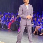 Rajkummar Rao Instagram - Walked for Park Avenue last night showcasing their ‘City Casuals’ collection at the Lakmé Fashion Week in partnership with FDCI. @parkavenuestyleup @lakmefashionwk @fdciofficial #ParkAvenueAtLFWXFDCI #mensfashion #mensfashionwear #parkavenue