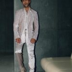 Rajkummar Rao Instagram - #IIFA #AbuDhabi Custom @rohitgandhirahulkhanna Styled by @dhruvadityadave Style team @anjalibiyani_ Shoes @zara Hair by @vijay.p.raskar Make up by @nitin.ntd Shot by @kirz_photography