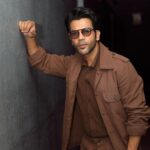 Rajkummar Rao Instagram - #IIFA #AbuDhabi Full look: @tods Styled by: @dhruvadityadave Fashion assistant: @anjalibiyani_ Hair by: @vijay.p.raskar Make up by: @nitin.ntd Photos by: @kirz_photography