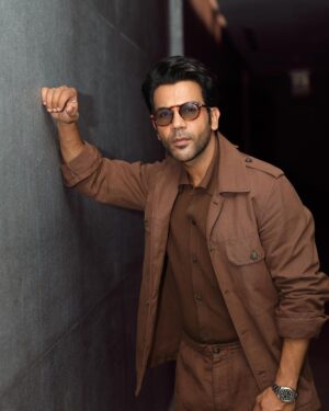 Rajkummar Rao Instagram - #IIFA #AbuDhabi
Full look: @tods
Styled by: @dhruvadityadave 
Fashion assistant: @anjalibiyani_
Hair by: @vijay.p.raskar
Make up by: @nitin.ntd
Photos by: @kirz_photography