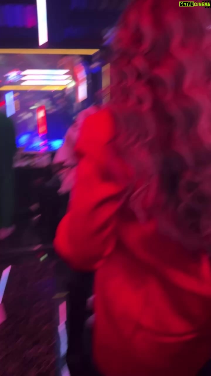 Rakhi Sawant Instagram - Performance in joker club Happy new year everyone my all fans from Dubai ,and special thanks to @manal_elmah 📷sister for shooting Thanks everyone Special thanks to my choreographer @bhumika_kotecha @riteshsinghofficialbb15 @manal_elmah @maher_nusairat11111 Joker Street 2.0
