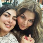 Rakhi Sawant Instagram – Nails for bollywood queen 🥰
@rakhisawant2511
@fayenails.dubai
#rakhisawant #ballywood #ballywoodmusic #ballywoodactress #dubai🇦🇪 #dubinails #dubainailsalon #dubainailart Dubai, United Arab Emirates