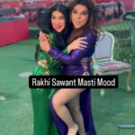 Rakhi Sawant Instagram - @rakhisawant2511 with Friends Masti Mood #viralreels #viralvideo #rakhisawant #rakhisawantfans #rakhisawantvideos #rakhisawanttrolled #rakhisawantinstagram #rakhisawanthot #rakhisawantsexy #rakhisawanthotworkoutvideo #rakhisawantfunny #rakhisawantnews #rakhisawantfc #rakhisawantfatima #rakhisawantreels #rakhisawantbiggboss #trendingreels