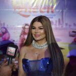 Rakhi Sawant Instagram - @rakhisawant2511 raising voice for Imran Khan PTI • • @filmfare @film.gyan @instantbollywood @filmygyan @rakhisawant2511 #bollywoodsongs #bollywoodinsta #dramaqueen #filmfare #filmgyan #instabollywood #rakhisawant #dxb #emirates #instagramreels #trending #dawndotcom #foryoupage Dubai , UAE