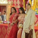 Rakhi Sawant Instagram - #celebwatch Rakhi sawant during Durga puja #rakhisawant #durgapuja #bollywoodstyle #celebritystyle #starseverywhere
