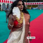 Rakhi Sawant Instagram – Rakhi in this Bengali look😍 What do you think!?