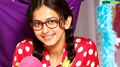 Rakul Preet Singh Instagram - 10 years ago, when I had first stepped my foot in Bollywood, I was just a young girl with big dreams. It took me a decade of hardwork, perseverance, consistency to reach where I am today. While there is so much more to achieve, I have a ton of gratitude in my heart for the work that I have done as it still feels like a dream for the younger version of me.❤️ I want to extend my love to all of you who helped me achieve my dreams and turn them into a reality .... 10 years of living this reality and a lifetime to go... #pictureabhibaakihaimeredost Love and gratitude always❤️❤️