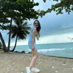 Rakul Preet Singh Instagram - Couldn’t have asked for a better start to the new year amidst the blue waters and beautiful skies with my most fav people 💙 #blessed Wishing you all the most beautiful year ❤️ #happy new year 😁