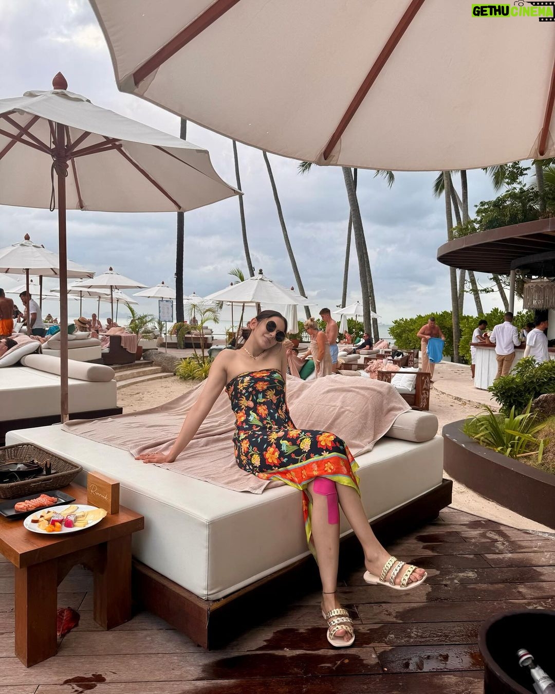 Rakul Preet Singh Instagram - Beach bed kinda vibe ❤️