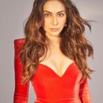 Rakul Preet Singh Instagram - But first Leme bring my glam on 😜 Outfit @alexperryofficial Earrings @mozaati Styled by @anshikaav Assisted by @bhatia_tanisha Makeup @im__sal Hair @aliyashaik28 Shot by @kaasastudio