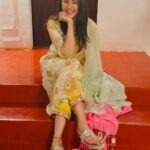 Rakul Preet Singh Instagram – Smile when you don’t know how to pose 😜