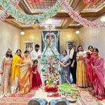 Ram Charan Instagram – అందరికీ వినాయక చవితి శుభాకాంక్షలు !  ఆ విఘ్నేశ్వరుడి ఆశీస్సులతో జీవితాల్లో విఘ్నాలు తొలగి అందరికీ శుభములు కలగాలని ప్రార్ధిస్తున్నాను!🙏
 
ఈ సారి ప్రత్యేకత … చిన్ని ‘క్లిన్ కారా’ తో  కలిసి తొలి వినాయక చవితి  జరుపుకోవడం 😊 

Happy Ganesh Chaturthi to ALL !  Celebrating the First Festival with the little ‘klin Kaara’ this year!! 😍