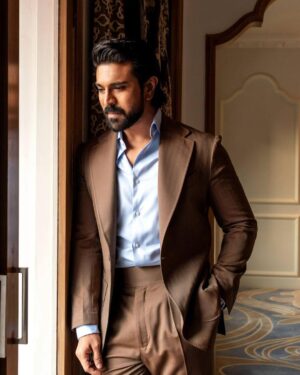 Ram Charan Instagram - Had a fab session in delhi!! @hindustantimes  @nikitajaisinghani @osmanabdulrazak