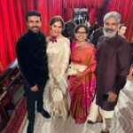 Ram Charan Instagram - Oscar Love ❤️ #oscar2023 Thank you @ssrajamouli Garu & family We are here for India 🇮🇳 #jaihind Dream team @nikitajaisinghani for styling ram @sandysartistry hair and make up @jayantireddylabel my saree @binagoenkaofficial my exquisite jewels @arifminhaz photos @magic.energy spiritual balance @swamynathkorlapati & @prashanthkunchapu biggest support.