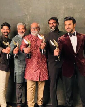 Ram Charan Instagram - Honoured to be representing Indian Cinema at the Hollywood critics awards along with @ssrajamouli and MM.Keravani garu. I’m proud of the recognition we received as team RRR tonight. Thank you for having me as a presenter & Angela Bassett, I’m looking forward to my selfie with you soon.@RRRmovie @HCACritics 2023.  Shot by :- @arifminhaz  styled:- @nikitajaisinghani @tomford