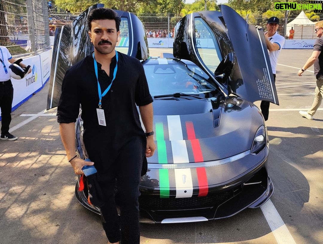 Ram Charan Instagram - What a brilliant race! Was quite thrilled to watch @mahindraracing at Formula E today along with the master blaster @sachintendulkar What a proud moment to our country, our state and our Hyderabad city! @ktrtrs #AnandMahindra @greenkohyderabadeprix #HyderabadEPrix #CheerForTeamMahindra