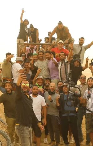 Ramez Galal Instagram - من كتر القاعدة في الصحرا، بعد كل حلقة كان بيجيلنا جنان 🤪 ودا جزء منها 😂 
كواليس #رامز_موفي_ستار #رامز_جلال