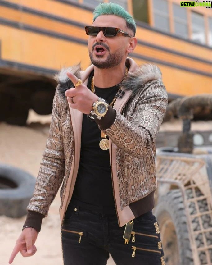 Ramez Galal Instagram - 😀💪 #رامز_موفي_ستار #رامز_جلال