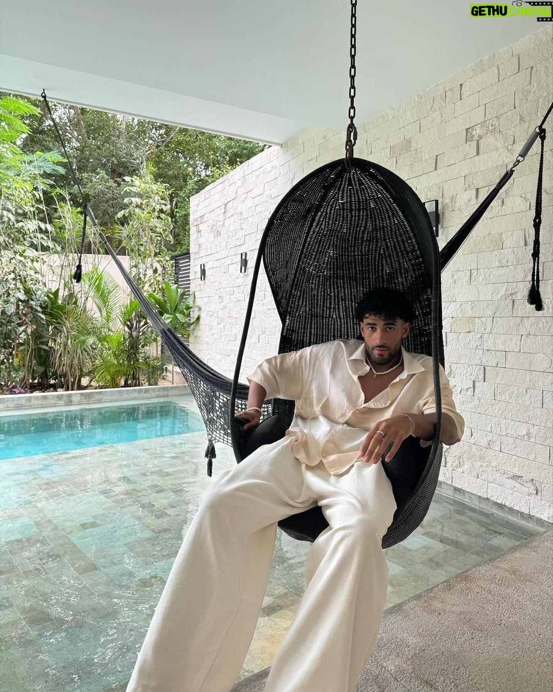 Rami Farran Instagram - Caption at the end Tulum, México