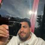 Rami Farran Instagram - L’art de rien faire ☕️