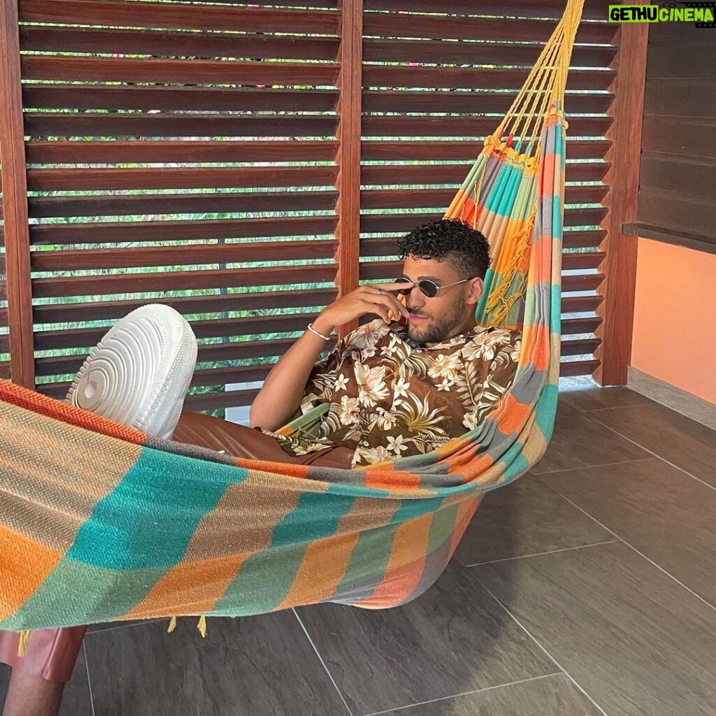 Rami Farran Instagram - Michael m’a copié 😒 Martinique