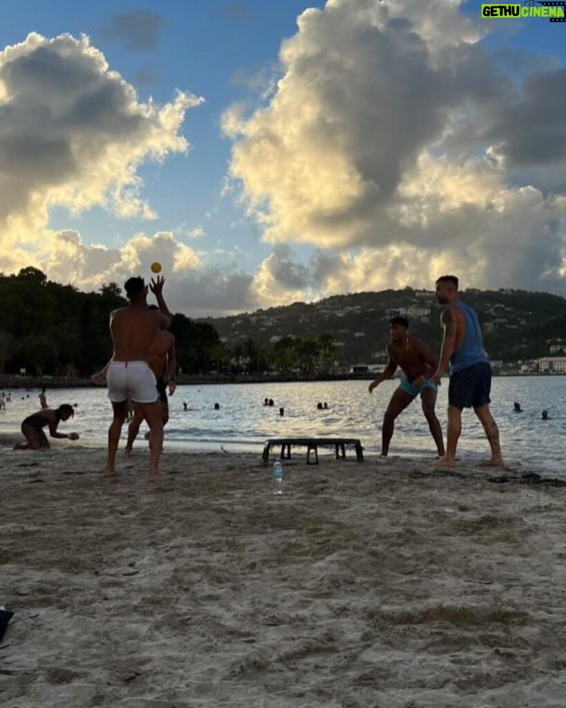 Rami Farran Instagram - Derniers souvenirs de la Martinique 🌴