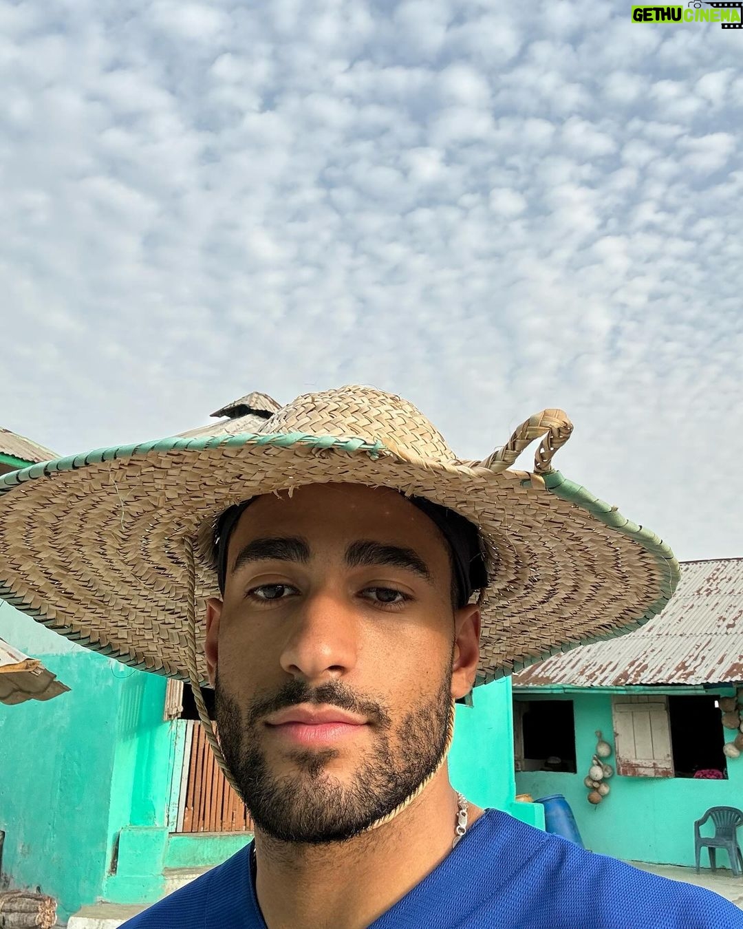 Rami Farran Instagram - À la recherche du one piece Ganvie
