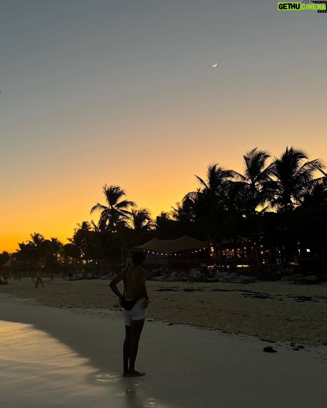 Rami Farran Instagram - Caption at the end Tulum, México