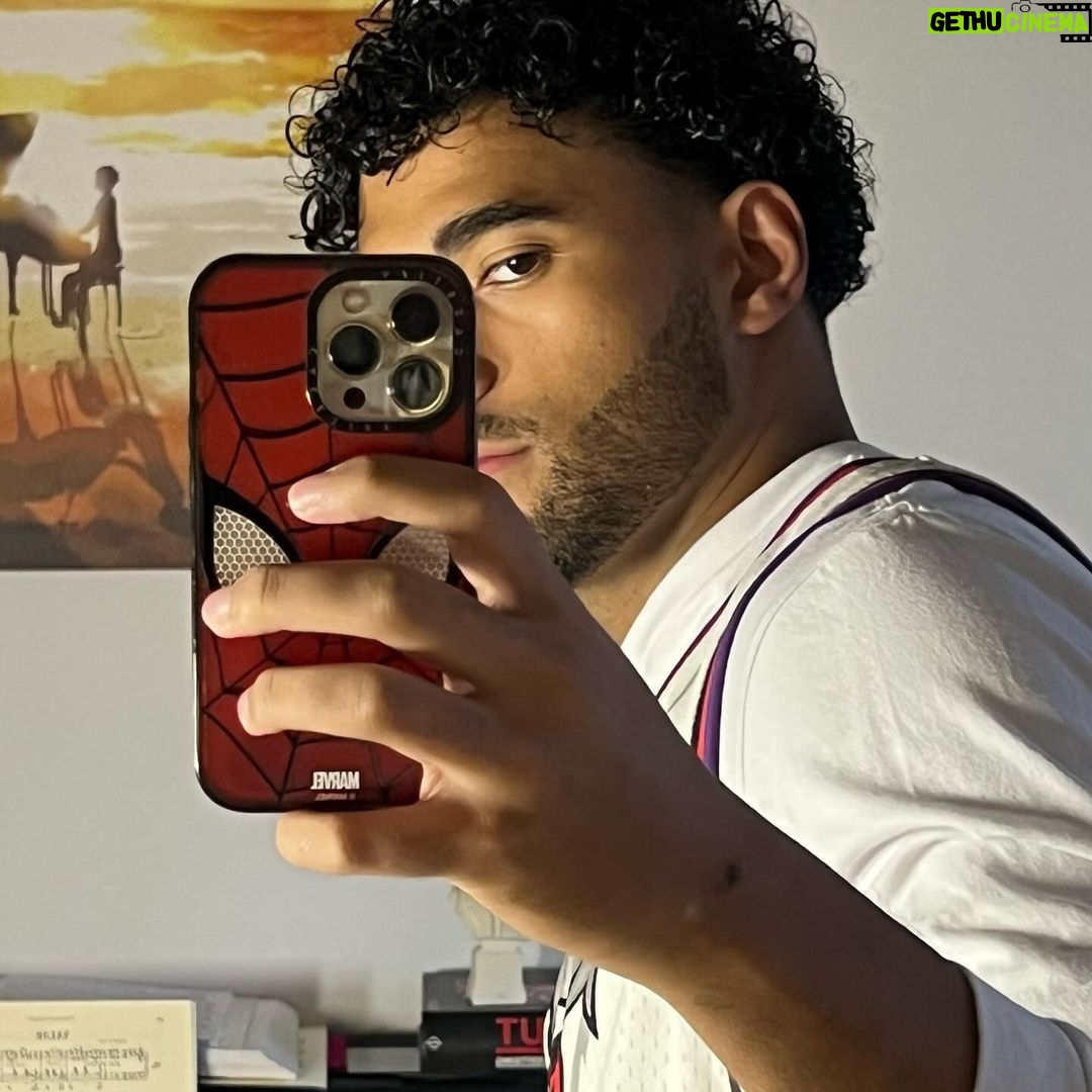 Rami Farran Instagram - Went six digits on the lock screen code