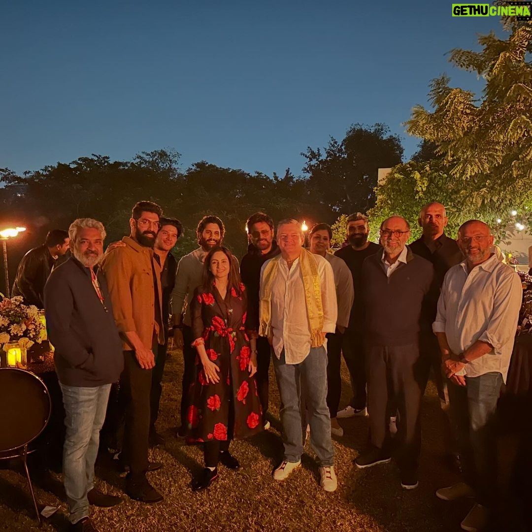 Rana Daggubati Instagram - A fun evening at home with friends, family and Netflix - @tedsarandos @netflix_in @monika__shergill Film Nagar