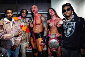 Randy Orton Instagram - From the airport to a #SoldOut #WWEDay1  in ATL. #RKMigBros 

@riddlebro @migos @yrntakeoff @offsetyrn @quavohuncho