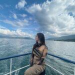 Ranty Maria Instagram - selama penyebrangan dari prapat ke samosir berulang kali ngomong dalam hati “Tuhan, indahnya karyaMu” ✨ Danau Toba