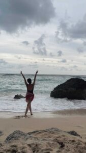 Ranty Maria Instagram - the beach makes me happy