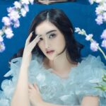 Ranty Maria Instagram - The ICONIC @rantymaria #lensedbyfandyfd @fandy_the @fdphotographybeauty #styledbybellyiverzon @bellyiverzon #makeup @cielmakeupartist #hair @ami1890_hairstylist #flowers @liliane.florist #cape @seyviacharis #nails @azuminails #fdphotographystudio #fdphotography #fdcelebritybeautyportrait #fdphotography2022
