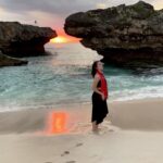 Ranty Maria Instagram - everything gets hotter when the sun goes down 📍Mandorak Beach Sumba