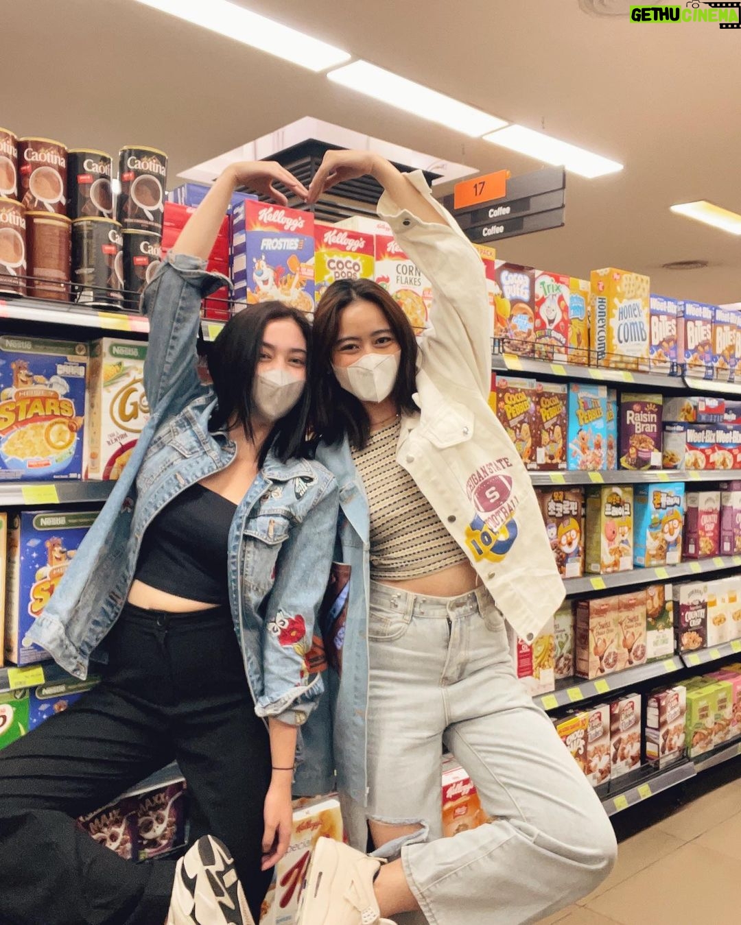 Ranty Maria Instagram - she holds all my secrets 💙