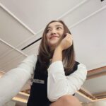 Ranty Maria Instagram – hi dari Alana! btw ada yang kerja jadi house keeping juga di hotel kayak Alana sama Jaya gak?? comment ya!!

🎬Aku Jatuh Cinta setiap hari jam 17.45 WIB di RCTI💙