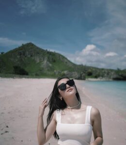 Ranty Maria Instagram - salty hair