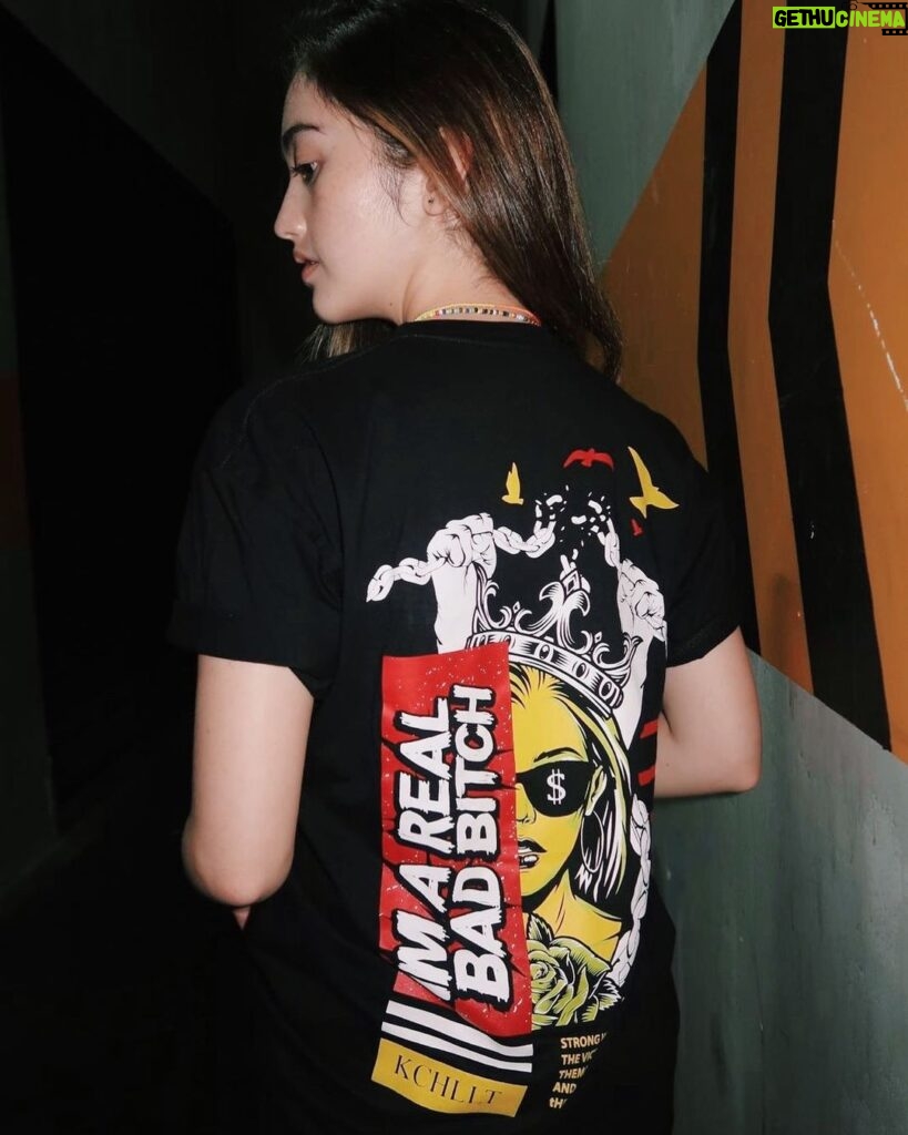 Ranty Maria Instagram - “emancipate yourselves from mental slavery” - Bob Marley go get yours guys!🖤🖤