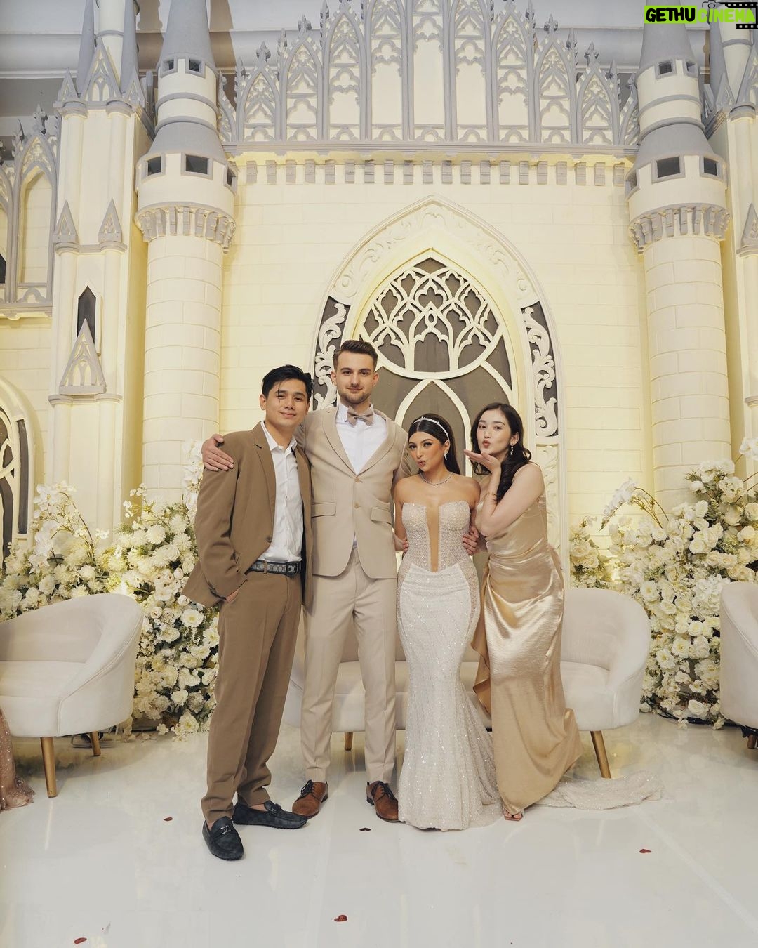 Ranty Maria Instagram - Sarah & Kilian, i’m so so happy you found each other. sweet, loving, handsome and a gentleman met an independent, caring and ambitious savage(her fav word) women. you two, i love you, congrats and have a blessed and beautiful marriage 🫶🏻