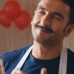 Ranveer Singh Instagram – It’s the happiest day of the year….. World Nutella Day! 😋 

Nutella – Spreading smiles for 60 years! ♥️

#WorldNutellaDay 
#GiveANutellaSmile
#collab