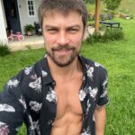 Raphael Sander Instagram - #tbt da última semana que eu passei no Rio antes de viajar, há dois meses! Família, amigos, trabalho, festa e praia! Bom demais! . . . #photodump #riodejaneirotrip #atorbrasileiro #brazilianactor #turismobrasil #sandradesa #brazilianjiujitsu #comidabrasileira #praiadoleblon #brazilianfood #modelomasculino #reserva #praiadabarra #cachoeiradohorto Rio de Janeiro, Rio de Janeiro