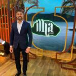 Raphael Sander Instagram - Obrigado a todos que acompanharam a @ilharecord 2! Foram meses intensos em que pudemos nos conhecer um pouco mais! Muito grato pela torcida, pela audiência, pelos participante e pela emissora que me presenteou com essa oportunidade! Obrigado @vilaromanaoficial pelo terno sensacional pra gravar a final ao vivo! Escolhido pela stylist super talentosa @anakrizconcept Obrigado aos meus ☀️ e a minha equipe maravilhosa que trabalhou sem parar nos últimos meses! @casnovo @mega.labs @creativemeedia . . . #ilharecord #atorbrasileiro #vidadeator #saopaulocity #brazilianactor #vilaromana São Paulo, Brazil