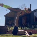 Raphael Sander Instagram - #tbt desse dia que ficamos brincando de acroyoga! ❤️ @barbaraboury . . . #vidasaudavel #healthylifestyle #acroyogafun #exerciciodiario #acroyogabeginners