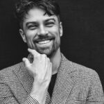 Raphael Sander Instagram – Sorrir torna a vida mais bonita. 

Smiling makes life more beautiful.

#smile #photography #model #lifestyle