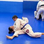 Raphael Sander Instagram – Visitando a escola de Jiu Jitsu da qual sou cria, @gbamericas! 

Descobri a arte suave no final de 2018 e já se passaram quase quatro anos. Me apaixonei pelo Jiu! 

Sou eternamente grato aos meus mestre @danielbz.gb e @solcuca que, desde o primeiro dia, acreditaram em mim! 

É uma honra fazer parte da escola Gracie Barra! Oss! 

📸 @kleinmarina_ (obrigado pelas fotos e vídeos, Marina👊🏼)

🥋 @dr.rodrigobarreto & @luizacosta0709 (gratidão pelo treino)

Obs: Dr. Rodrigo me finalizou numa chave Americana no final, mas não consegui postar o vídeo todo! 
.
.
.
#jiujitsulifestyle #jiujitsuparatodos #jiujitsubrasileiro #atorbrasileiro #brazilianjiujitsu #graciebarra #graciebarrabrasil #vidasaudavel #healthylifestyle #gbamericas Gb Americas